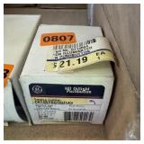 Hardware lot. See photo for included items. Quanti