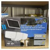 Luteq Motion-activated Solar Led Security Light