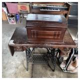 Singer Sewing Machine W/ Cabinet & Accessories