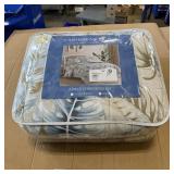 Caribbean Joe Dancing Palms 3-Piece King Comforter