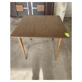 Wood Table, 36"x36"x31.5"