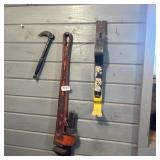 Pipe Wrench, Pry Bar & Gear Wrench