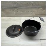 Lodge 8-Quart Cast Iron Dutch Oven