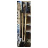 Wooden-handle Post Hole Digger