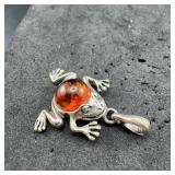 925 Amber Body Frog Pendant - 3.8g