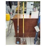 Square Blade Shovels with Wood Handles