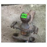 Heavy-duty 2-5/16" Ball Receiver Hitch