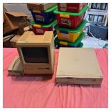 Apple Macintosh Plus 1Mb and UMAX SuperMac S900 Lo