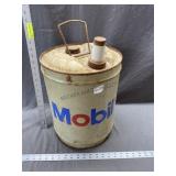 Mobil gas can