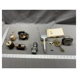 Assorted Vintage items - Salt & pepper grinders