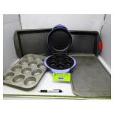 Miscellaneous Bakeware and Mini-cupcake Maker