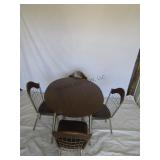 Kitchen Table with 4 Chairs and one Leave