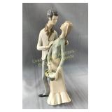 German porcelain figurine en porcelaine 10.5" H