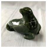 Inuit sculpture inuite, 5" L