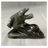 Signed inuit sculpture inuite signï¿½e, 4" x 5