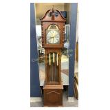 Grandfather clock, Horloge grand-pï¿½re, 17" x 74"H