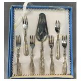 Cake server with forks, Coupe-gï¿½teau avec