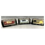 (3) Model cars, Modï¿½les rï¿½duits de voitures 4.5"L