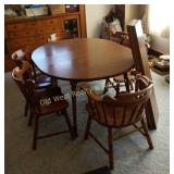 Dining Room Table - (6) Chairs & (3) Leaves