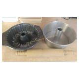 Cake Pans & Rolling Pin