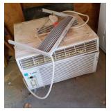Window air conditioner