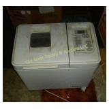 Magic Chef Bread Machine (U)