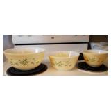 (3) Pyrex Bowl Set (K)
