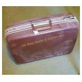 (3) Suitcases (B & U)