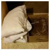 Pillows & Blankets (BS)