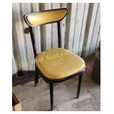 Chair (MG)