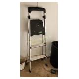 Step Stool (G)