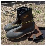 Cabela Boots - Size M (S)