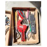 Box of Pliers (S)