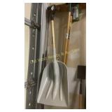 Plastic Scoop Shovel