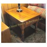 (2) End Tables (LR)