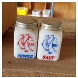 Salt & Pepper Shakers (G)