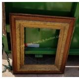 Frame & Wall Hangings (G)