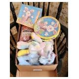 Box of Easter Items (B)