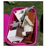 Tub of Home Decor (G)