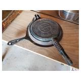 Griswold Cast Iron Waffle Maker (G)