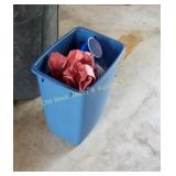 Green & Blue Trashcan (K)