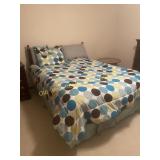 Queen Bed & Bedding