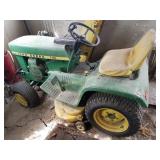 John Deere 110 Lawn Tractor w/Snow Blade