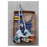 Box of Wood Clamps (#103)
