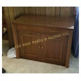 Saqinaw Pull Out Dining Room Table/Cabinet