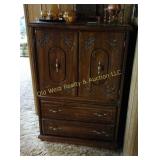 Dresser - Towels Not Included