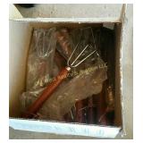 Box of Garden Claws - New