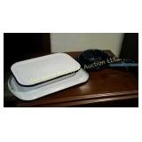 Porcelain Pan, Lid & Graniteware