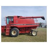 International 1440 Combine