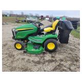 2024 John Deere 390 Lawn Tractor w/ Bagger